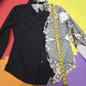 Women's Bold Geometric‎ Chain Print Button Up Shirt - Black & White - Size L